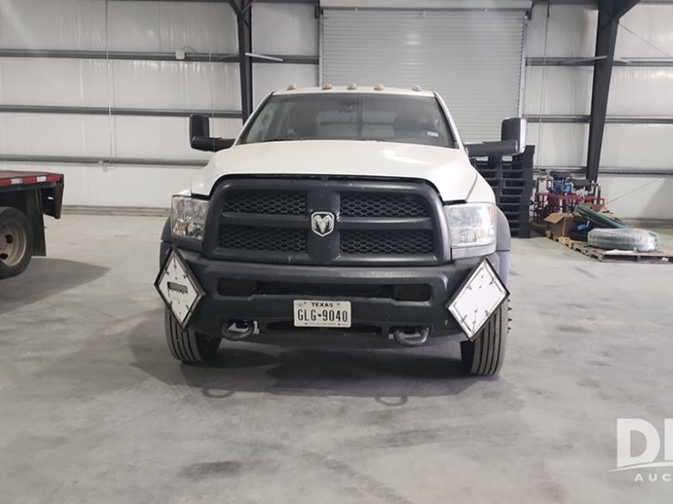 2015-dodge-ram-5500-image-8