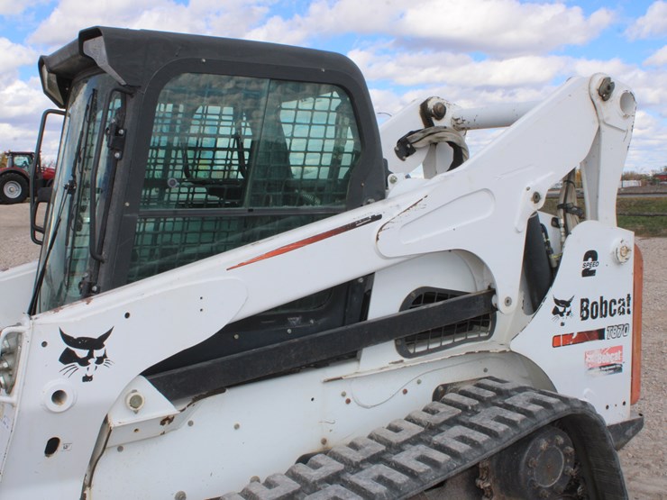 bobcat-t870-image-18