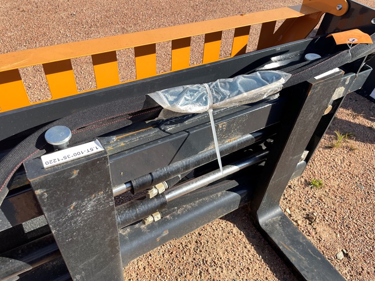 #4090-•-wolverine-pallet-fork-hydraulic-adjustable-attachment-image-13