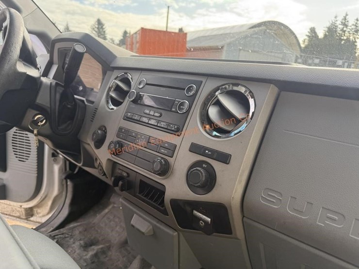 2015-ford-f350-xlt-image-38