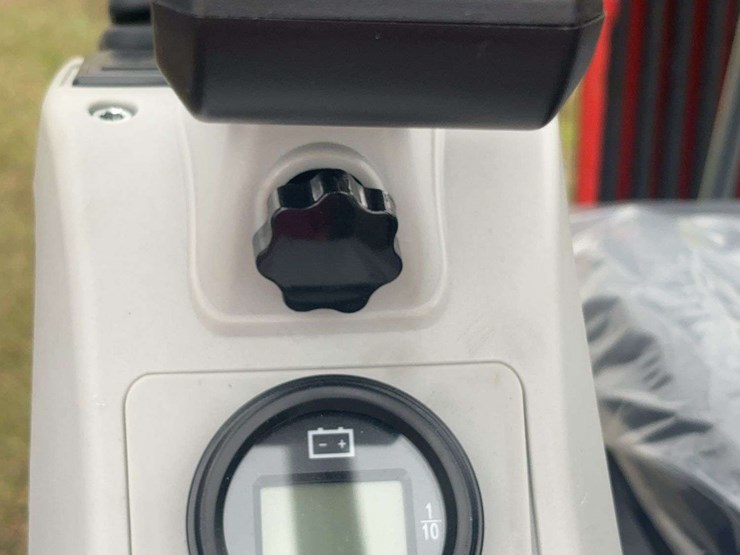 mini-excavator-mx12rx-image-24