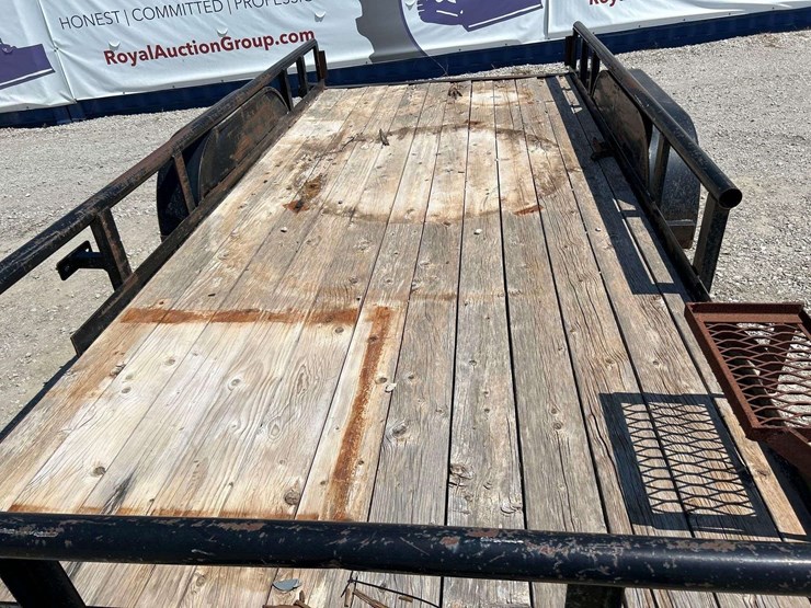 2003-big-tex-10pi-16ft.-t/a-pipe-top-utility-trailer-image-9