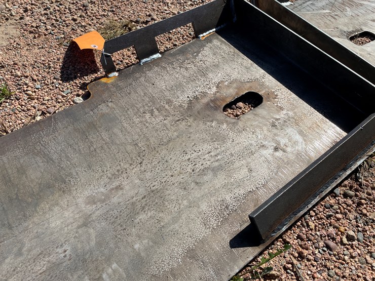 #4133-•-universal-adaptor-plate-image-2