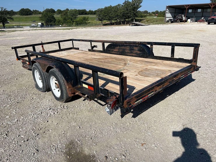 2003-big-tex-10pi-16ft.-t/a-pipe-top-utility-trailer-image-2