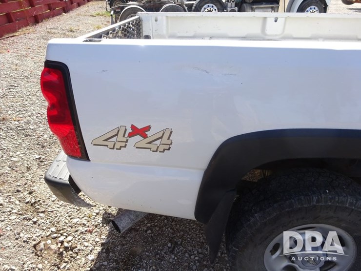 2006-chevrolet-2500hd-image-44