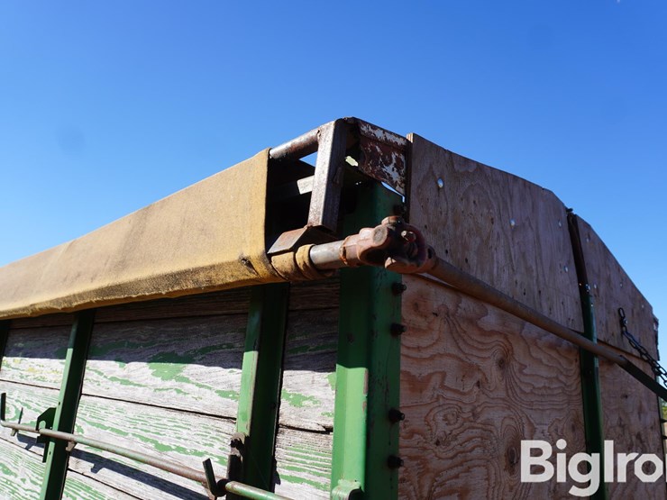 john-deere-125-image-15