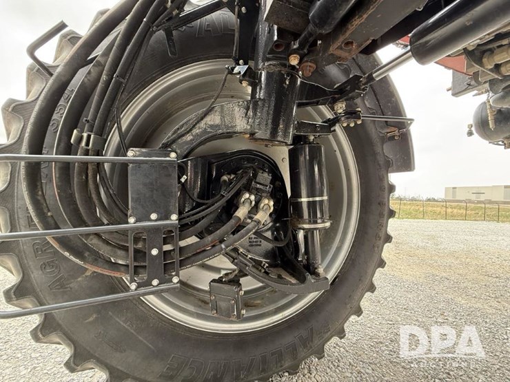 2020-case-ih-trident-5550-image-30