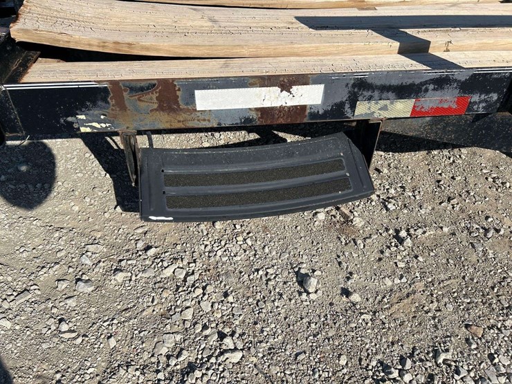 2003-big-tex-10pi-16ft.-t/a-pipe-top-utility-trailer-image-8