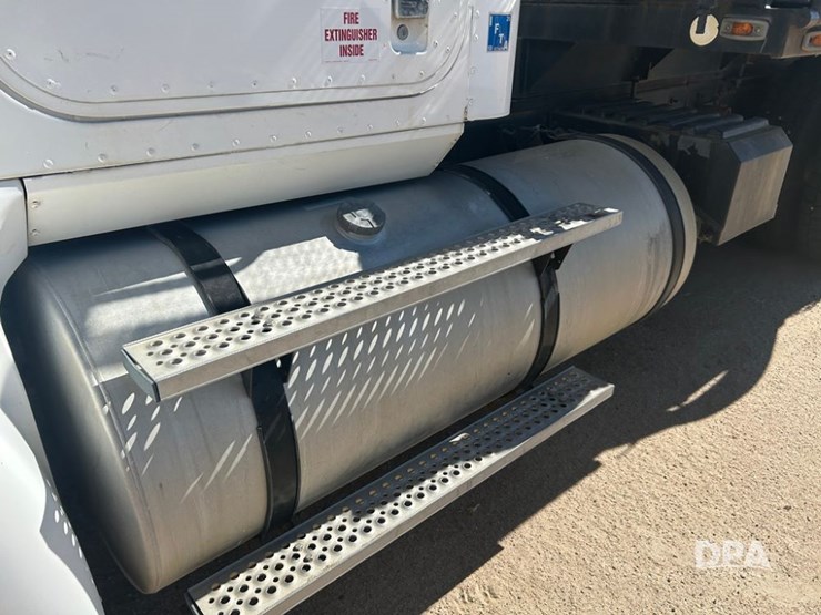 2006-international-9400i-liquid-truck-(cp1185-unit-15319)-image-9