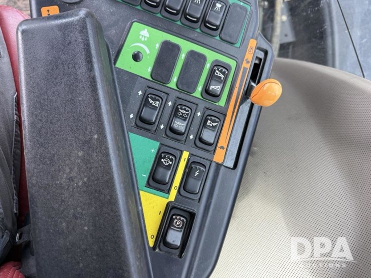 2020-case-ih-trident-5550-image-79