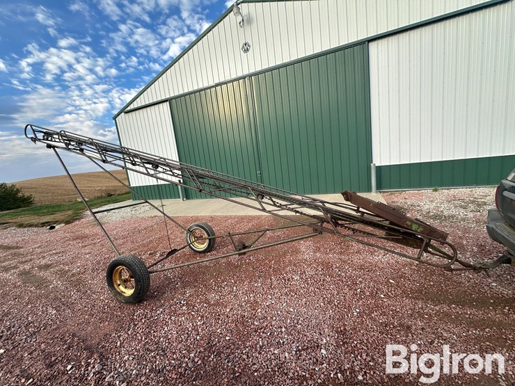 john-deere-200-image-3