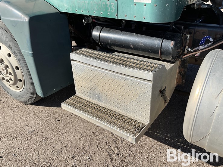 1992-peterbilt-377-image-15