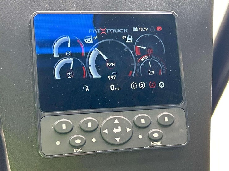 2023-fat-truck-2.8c-amphibious-awd-off-road-utility-vehicle-image-11