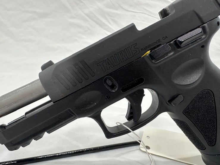 #2025-00061-•-taurus-g3-pistol-image-38