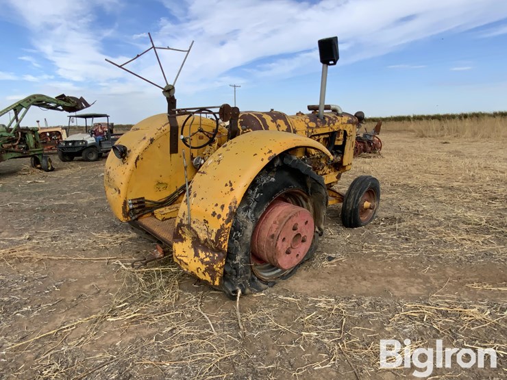 minneapolis-moline-403c-4-2wd-tractor-image-5