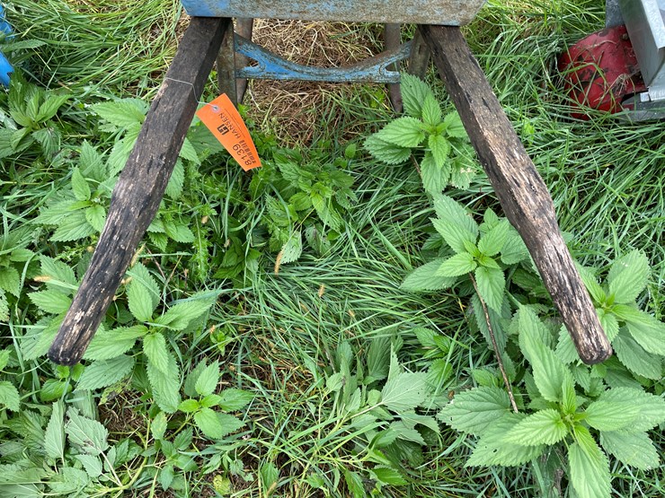 #8139-•-wheelbarrow-image-5