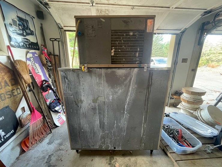 #6616-•-manitowoc-400-series-ice-machine-image-2