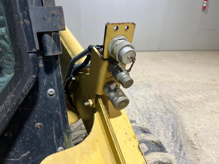 caterpillar-226-image-11