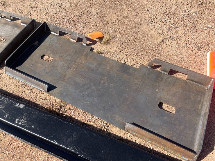 #4131-•-universal-adaptor-plate-image-1