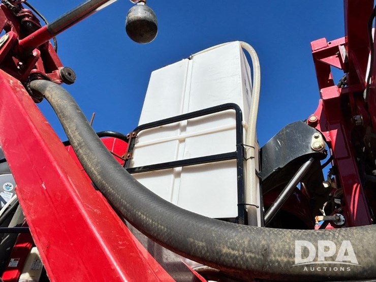 2020-case-ih-patriot-4440-image-38