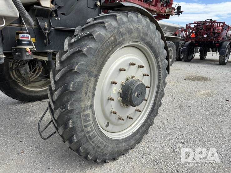 2020-case-ih-trident-5550-image-9