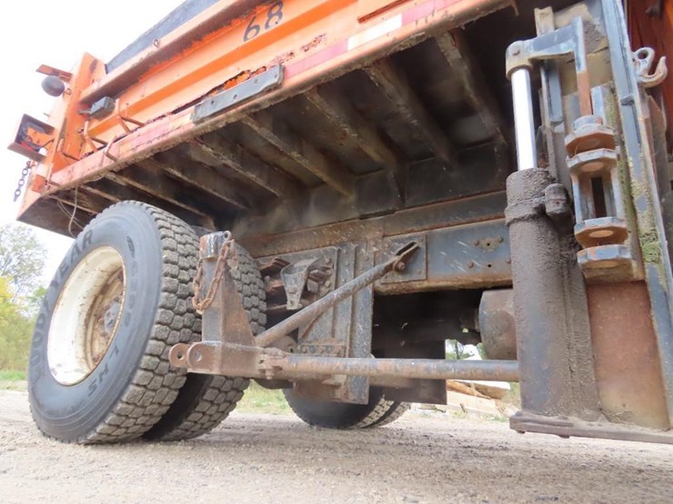 1996-ford-l9000-image-29