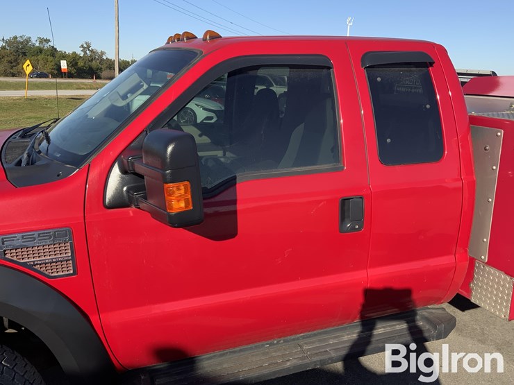 2010-ford-f550-xlt-image-13