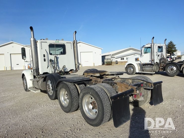 2018-freightliner-coronado-day-cab-glider-truck-(pz13996,-unit-773)-image-26