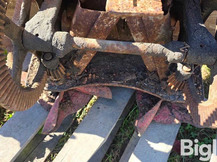 international-end-gate-seeder-image-9