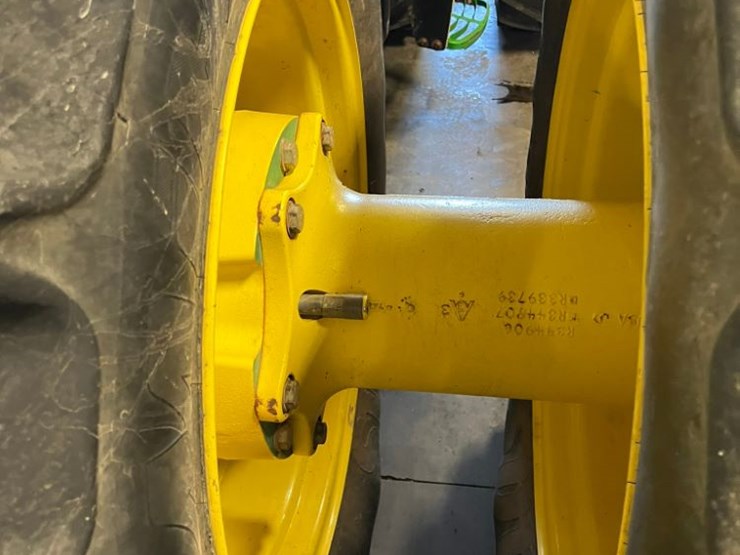 2017-john-deere-8320r-image-16