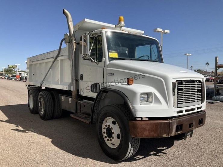 2003-freightliner-fl80-image-4
