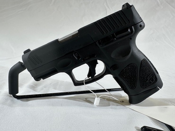 #2025-00069-•-taurus-g3c-pistol-image-13