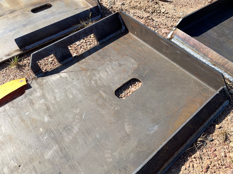 #4124-•-universal-adaptor-plate-image-3