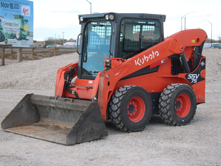 2023-kubota-ssv75-image-17