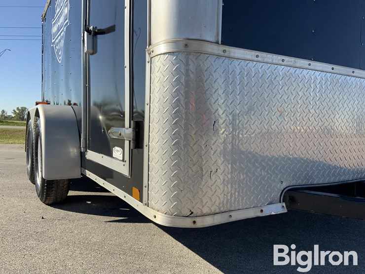 2005-united-expressline-image-13