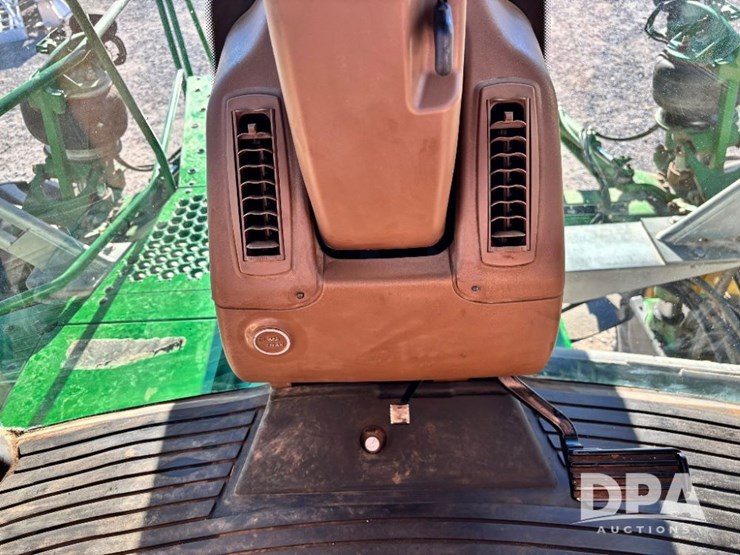 2013-john-deere-4830-image-123