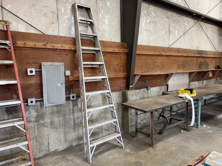 werner-10'-aluminum-step-ladder-image-2