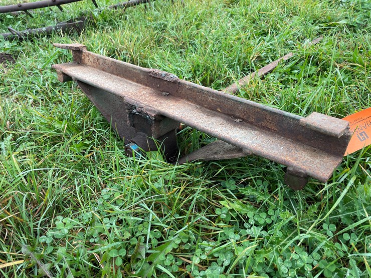 #8143-•-bale-spear-image-8