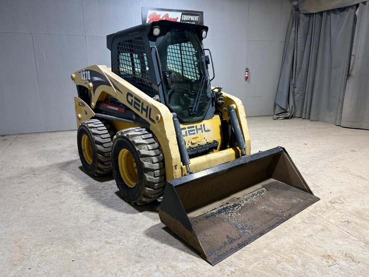 gehl-v270-image-7