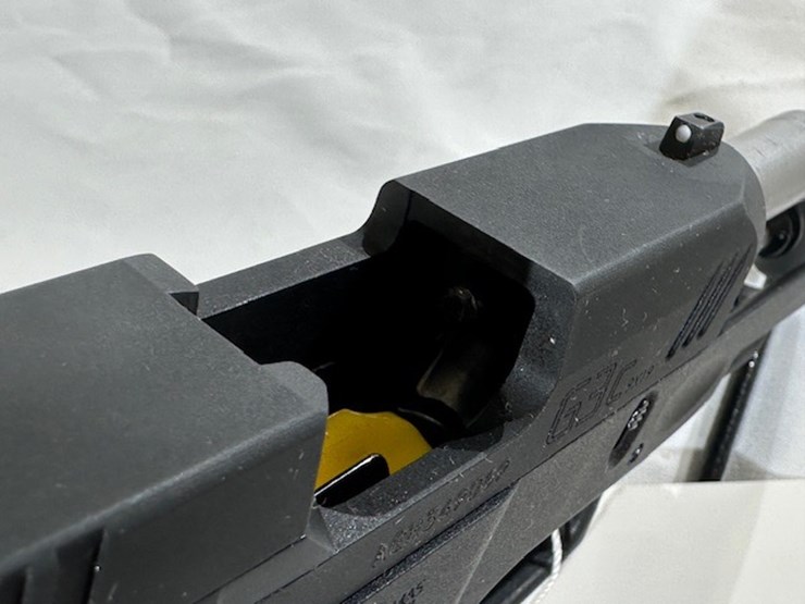 #2025-00069-•-taurus-g3c-pistol-image-33