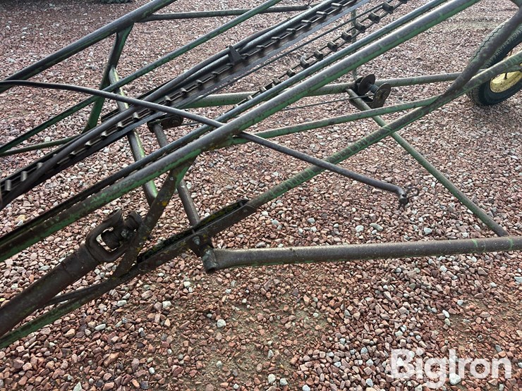 john-deere-200-image-18