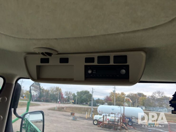 2018-john-deere-r4045-image-81