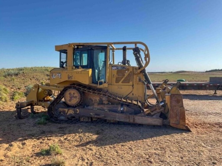 2012-6t-xl-cat-dozer-image-6
