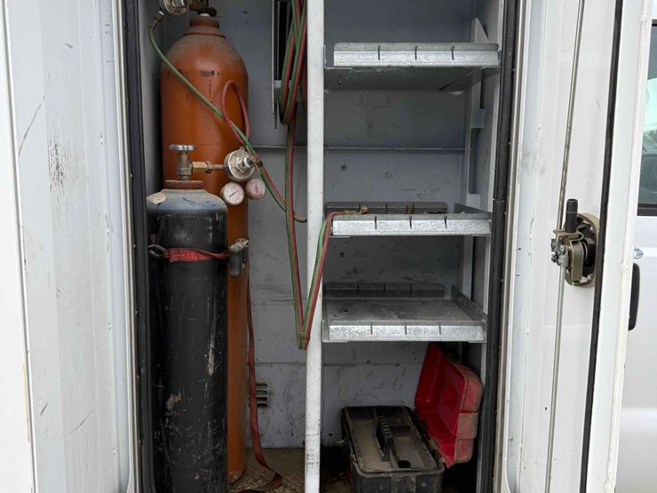 2007-ford-f550-image-11