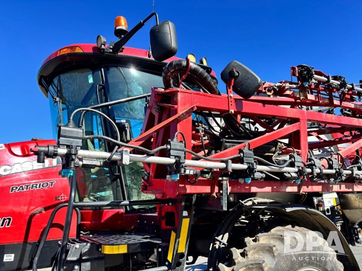 2020-case-ih-patriot-4440-image-73