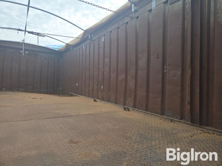 1976-ford-700-image-17