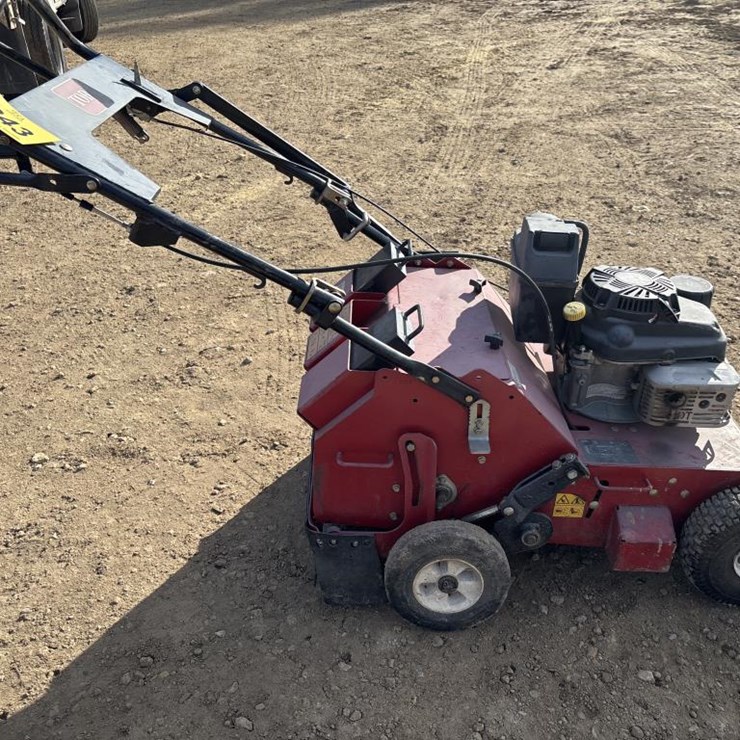 #3843 • 2016 Toro Approx 21" Aerator