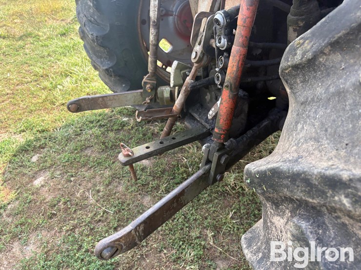 1974-massey-ferguson-1135-image-10