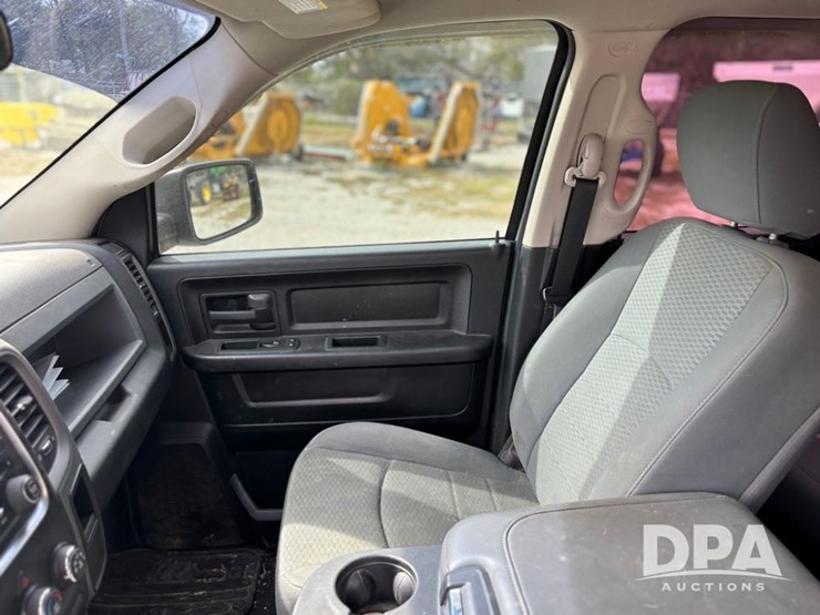 2013-dodge-ram-1500-image-39