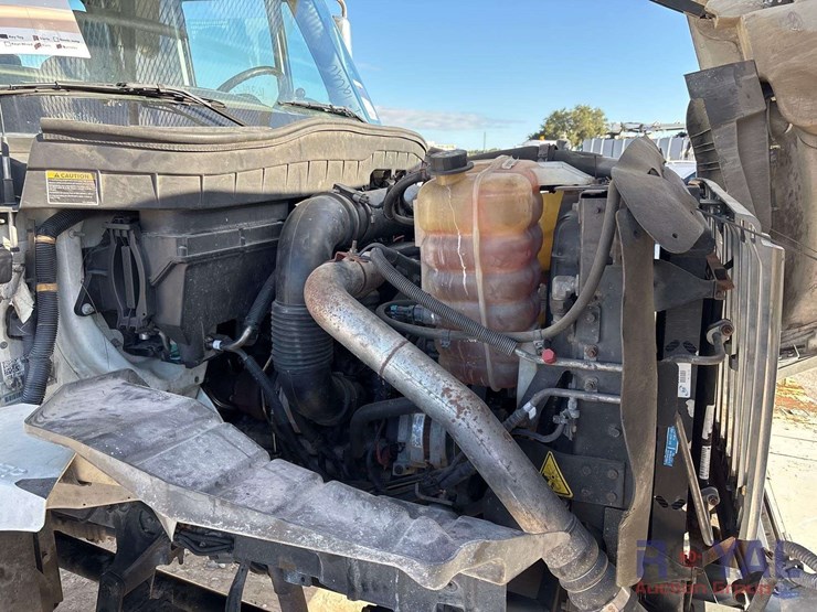 2013-international-workstar-7400-image-46